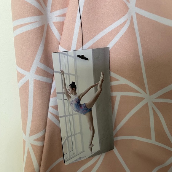 NWT Eleve Leotard Large - Picture 3 of 5